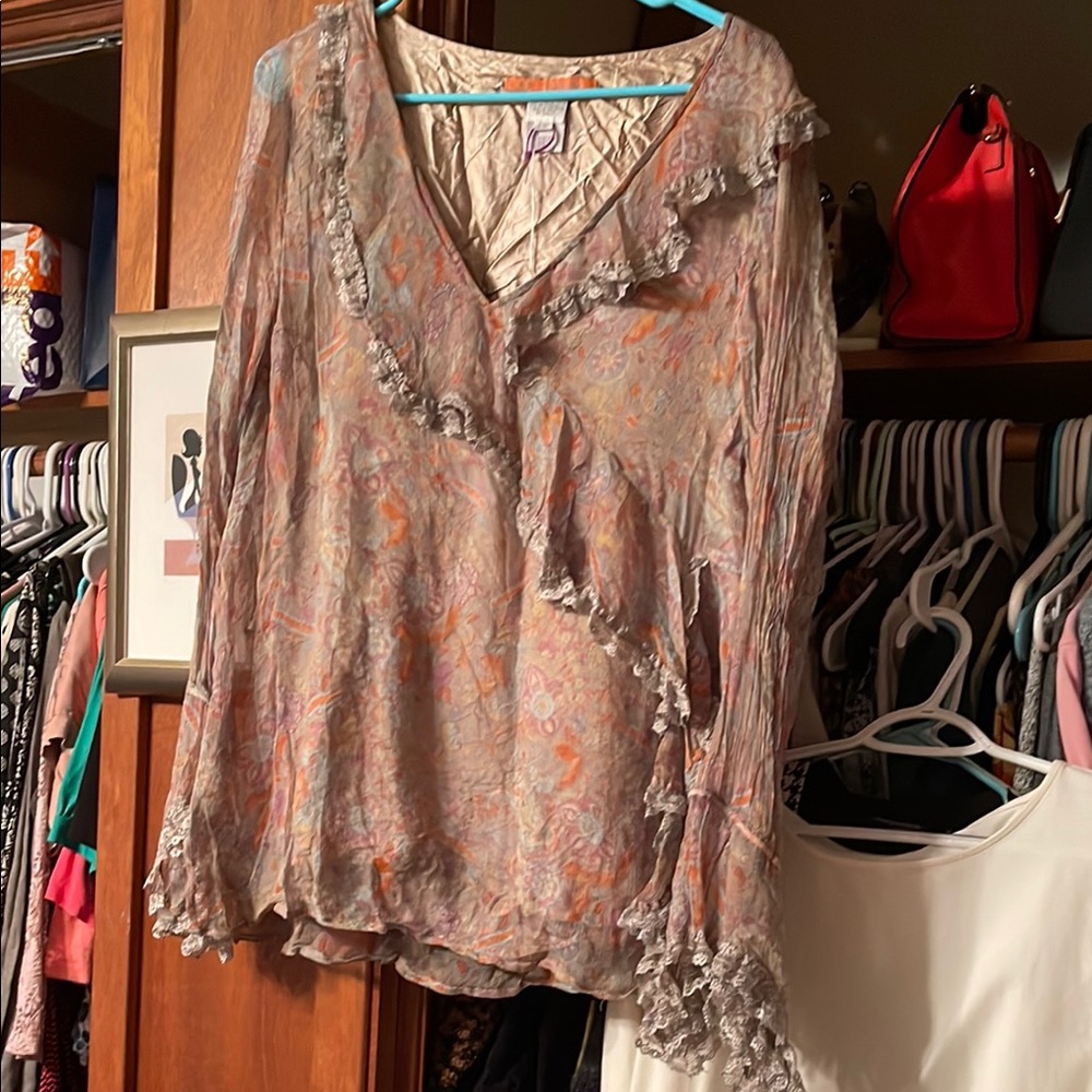Floral Ruffle V-Neck Blouse